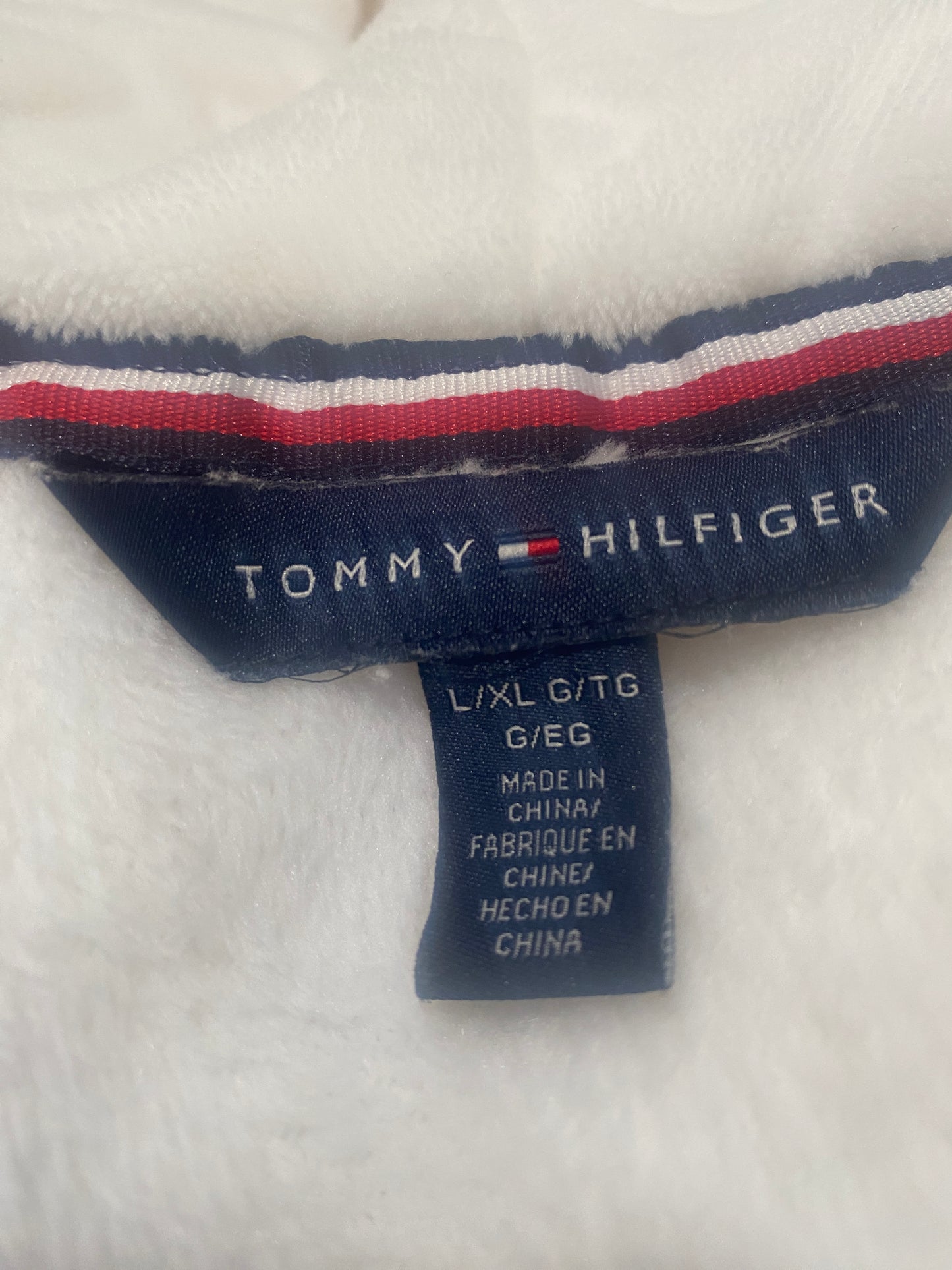 Tommy Hilfiger Logo Size L/XL Plush Belted Robe White Super Soft with Two Pockets