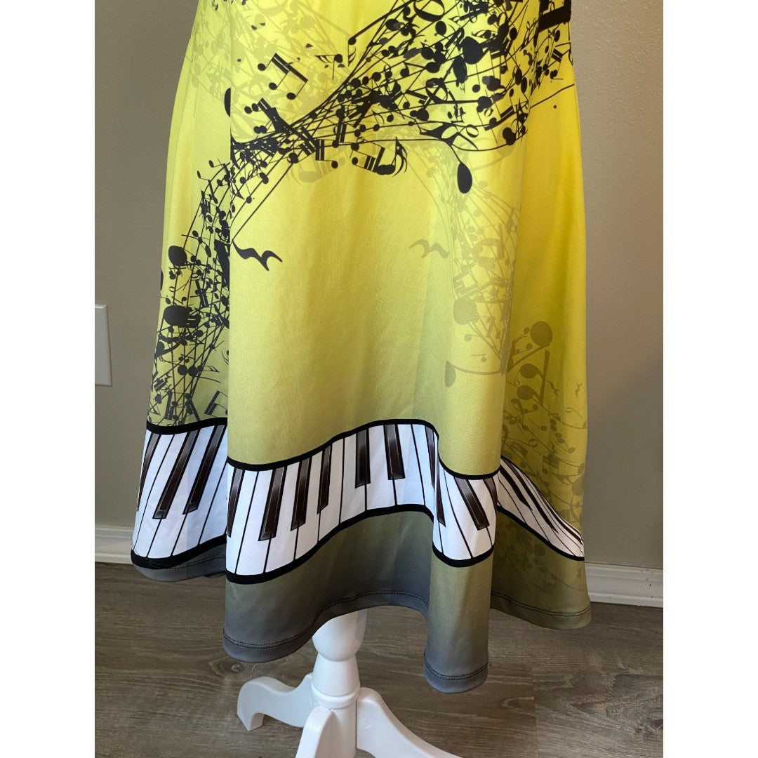 🩷🩷 SOLD 🩷🩷 COWCOW Women's Sleeveless Yellow Keyboard Music Notes Print Dress Size X-Large New without Tags