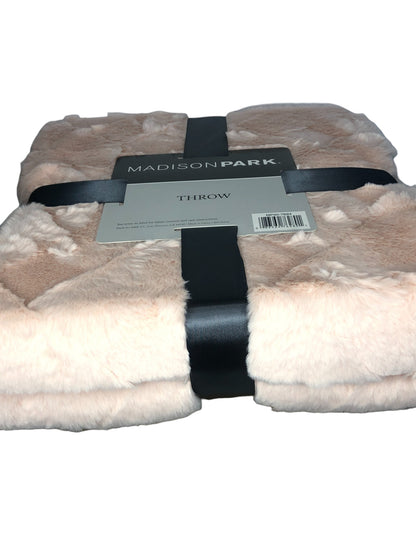 Madison Park Pink Throw Blanket Blush PINK Super Soft Faux Fur 50 x 60 Reversible